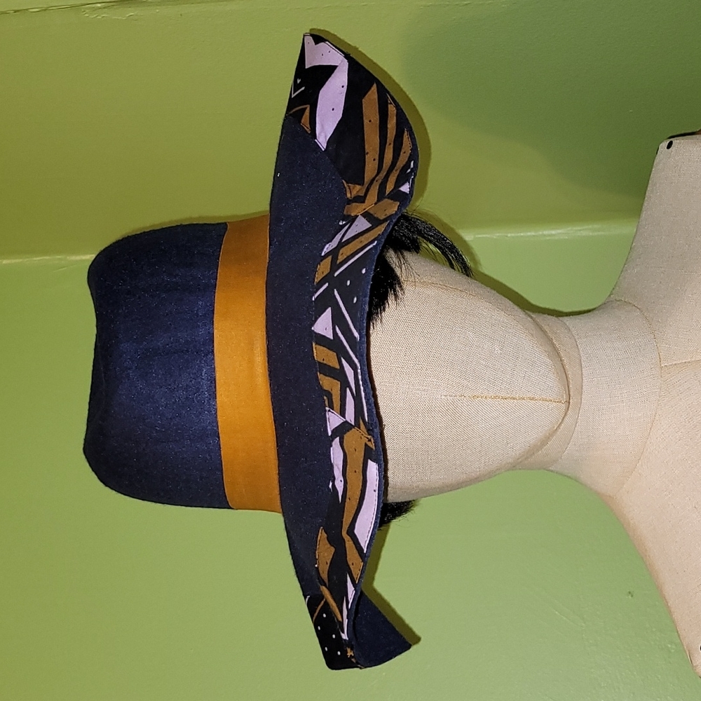 Hat - Picture 4 of 7